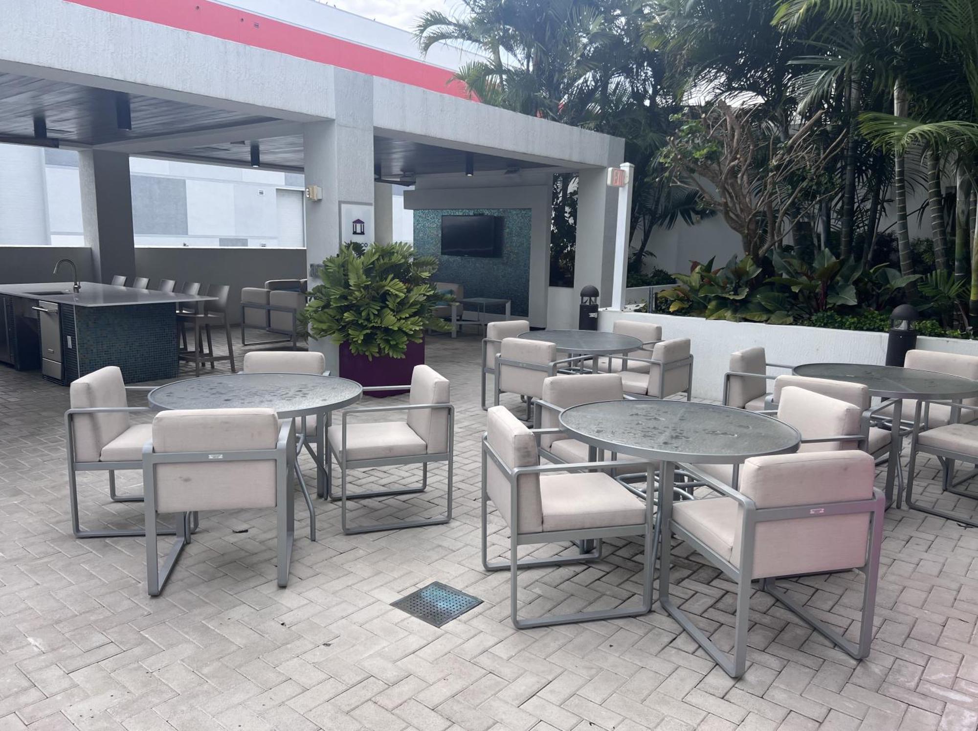 Master Bed Room In Calle Ocho マイアミ エクステリア 写真