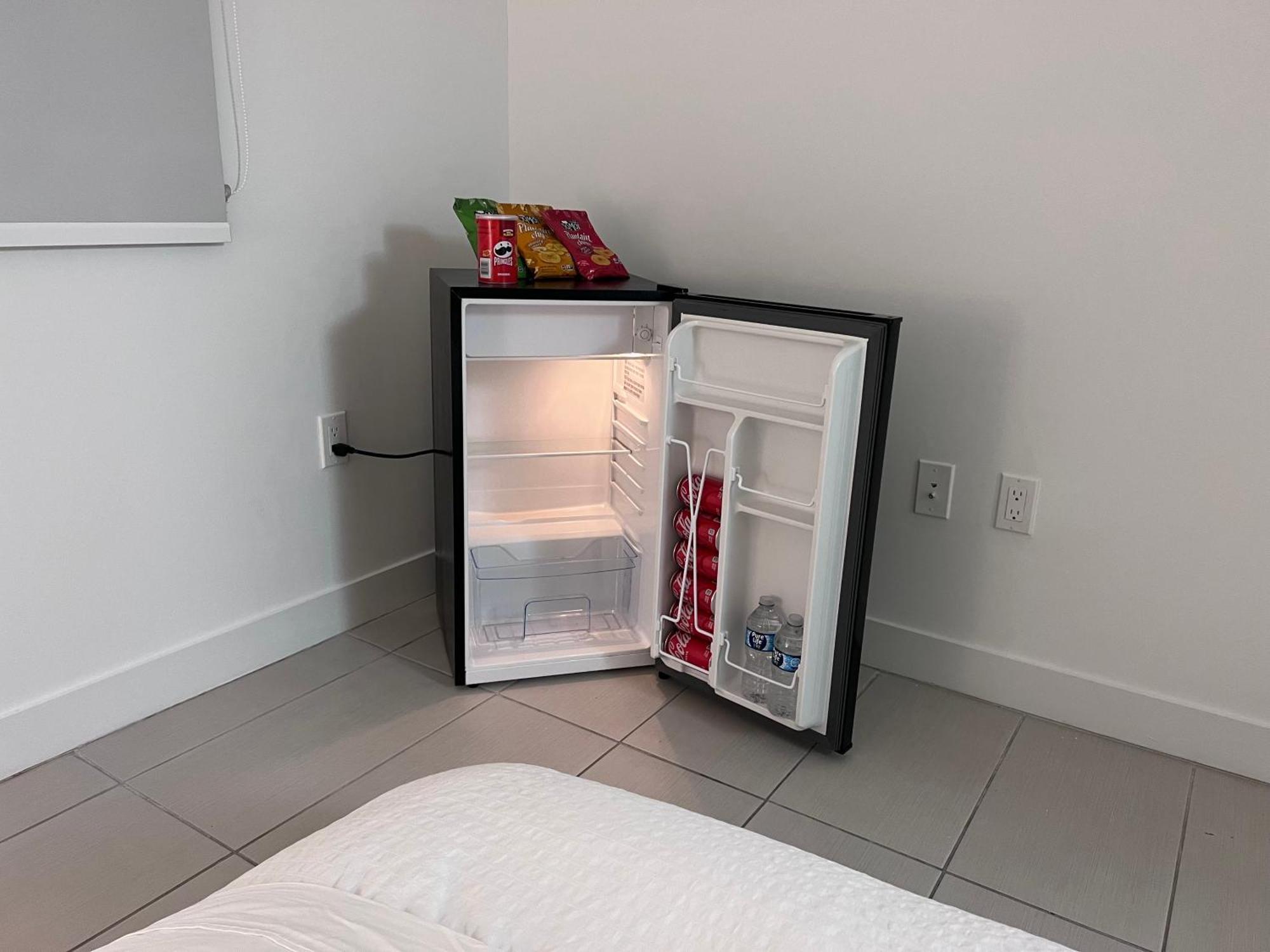 Master Bed Room In Calle Ocho マイアミ エクステリア 写真